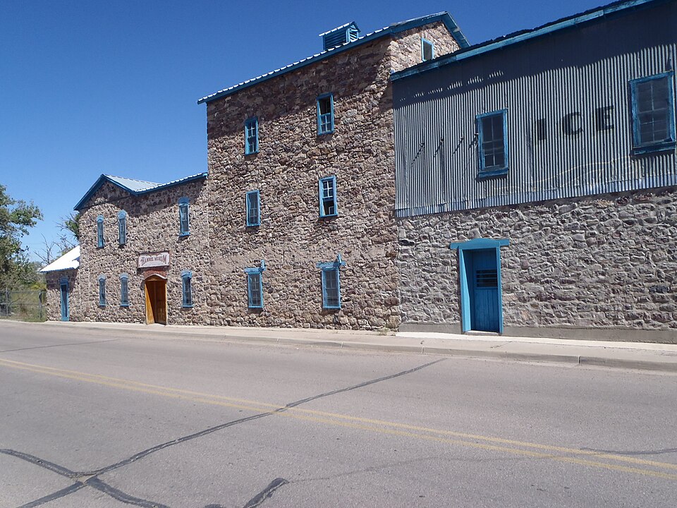 Photograph of Illinois Brewery