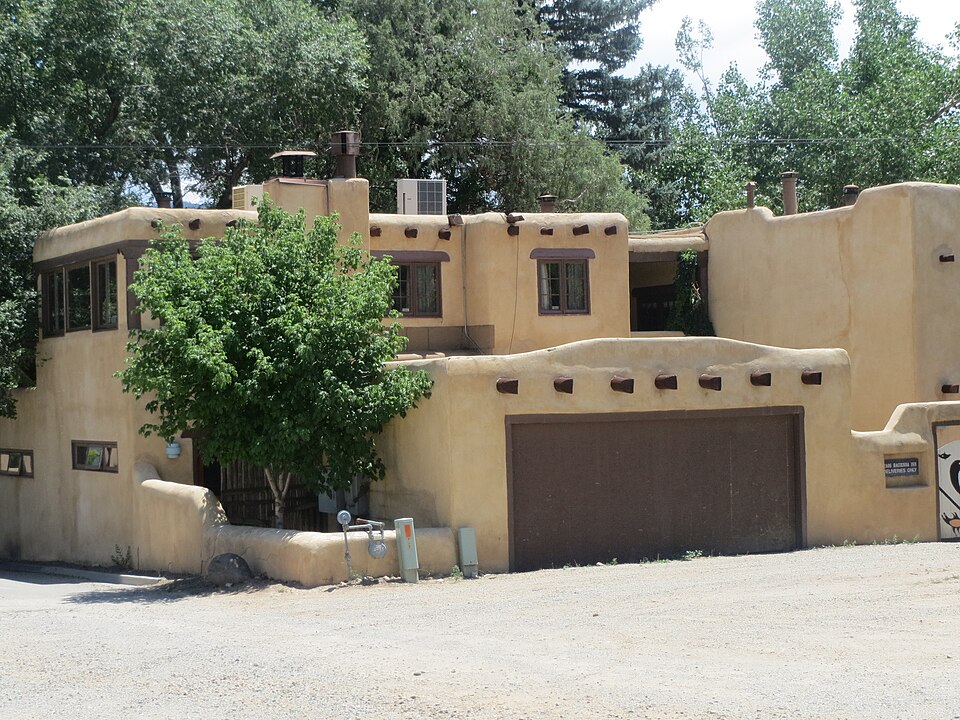 Photograph of La Loma Plaza Historic District