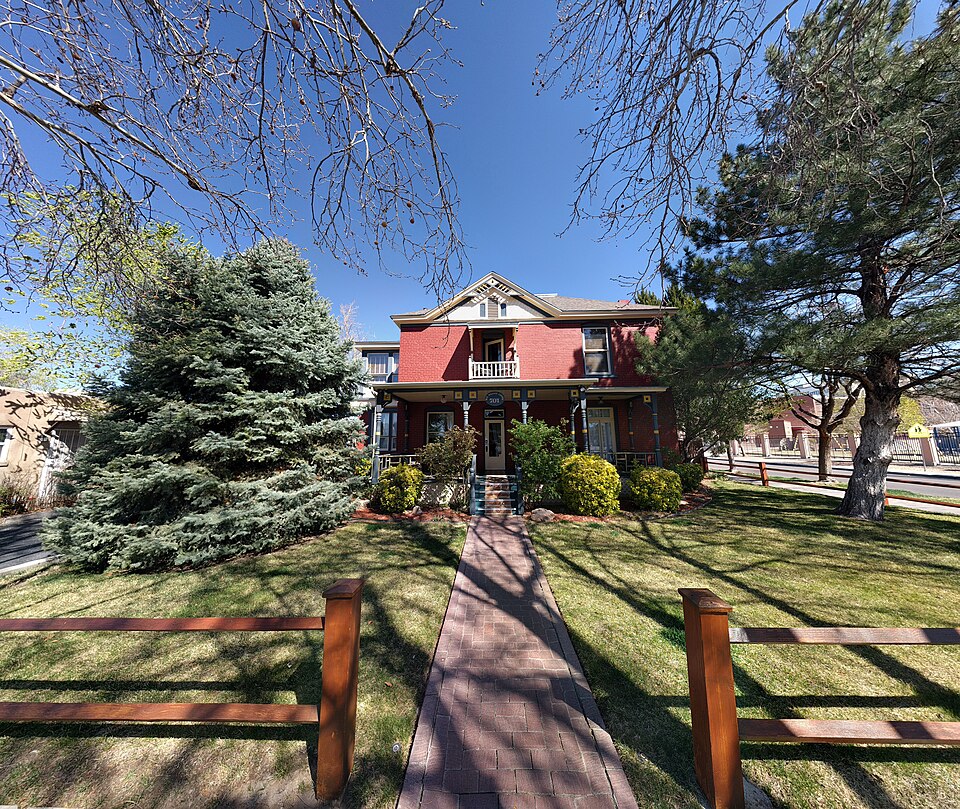 Photograph of W. E. Mauger House