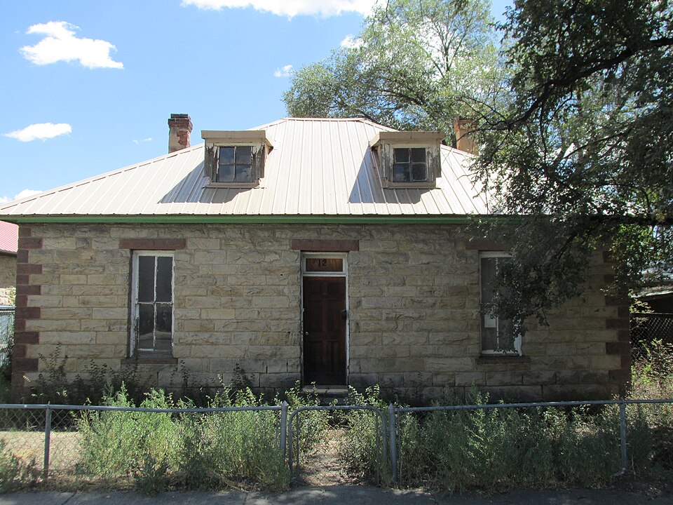 Photograph of House at 12 Grand