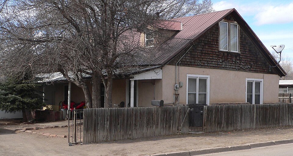 Photograph of House at 821 12th
