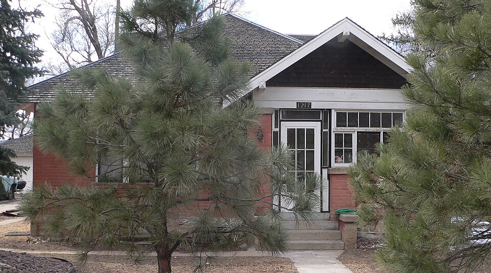 Photograph of House at 1717 8th