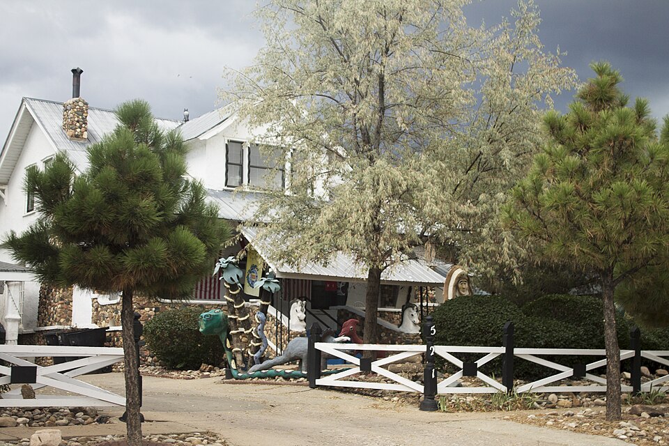 Photograph of House at 521 S. Pacific