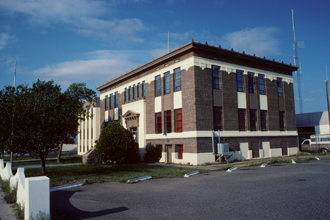 Photograph of Hidalgo County Courthouse