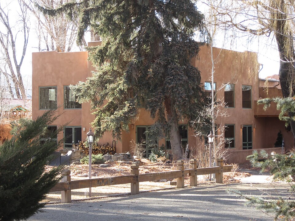 Photograph of E. Martin Hennings House and Studio Historic District