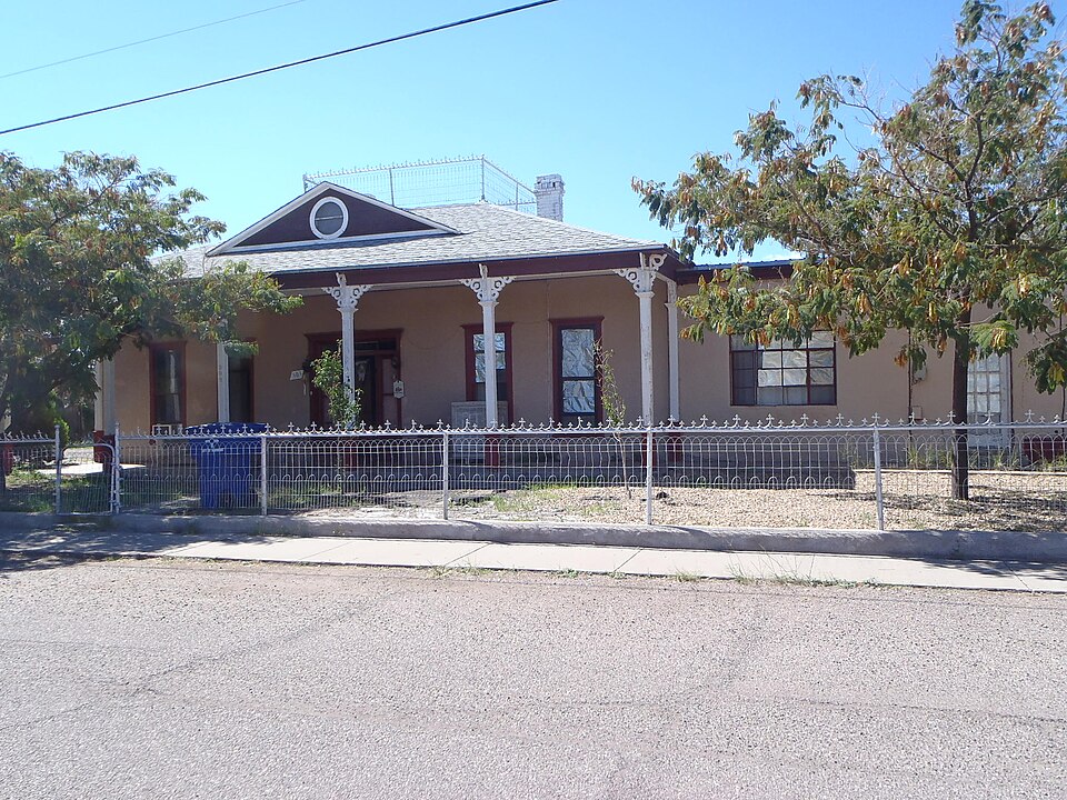 Photograph of House at 303 Eaton Avenue