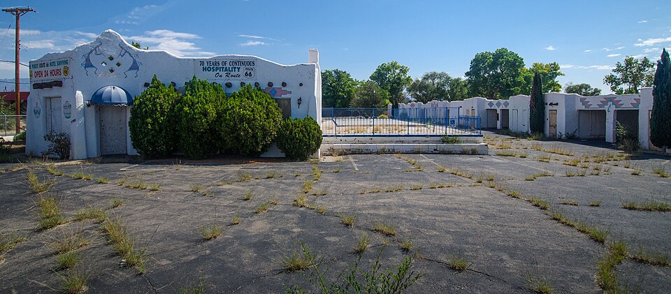 Photograph of El Vado Auto Court