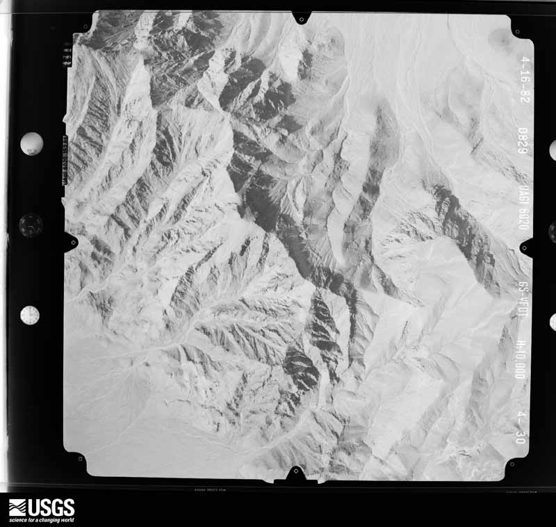 U.S. Geological Survey aerial photograph, 1982-04-16, scale 1:20000