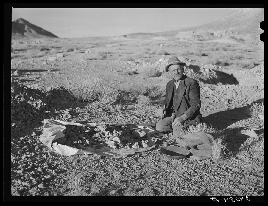 Rocky Mountain George, old prospector, born in badlands of Wyoming. Esmeralda County, Nevada