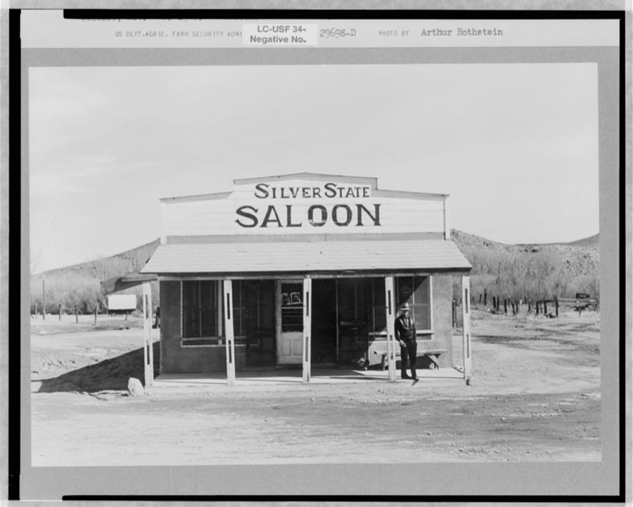 Saloon. Beowawe, Nevada