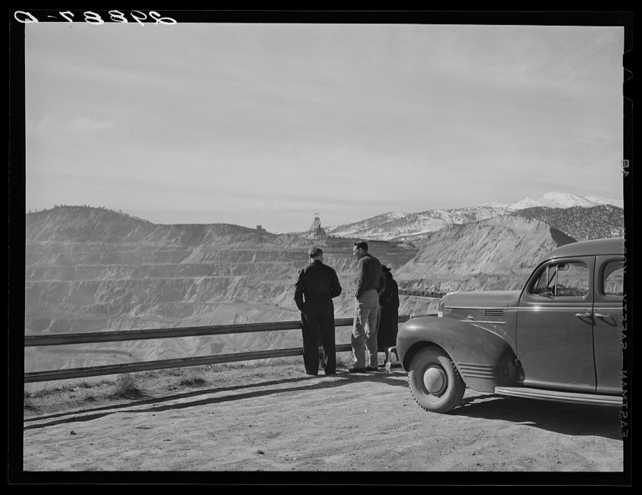 Tourists viewing copper pit. Ruth, Nevada