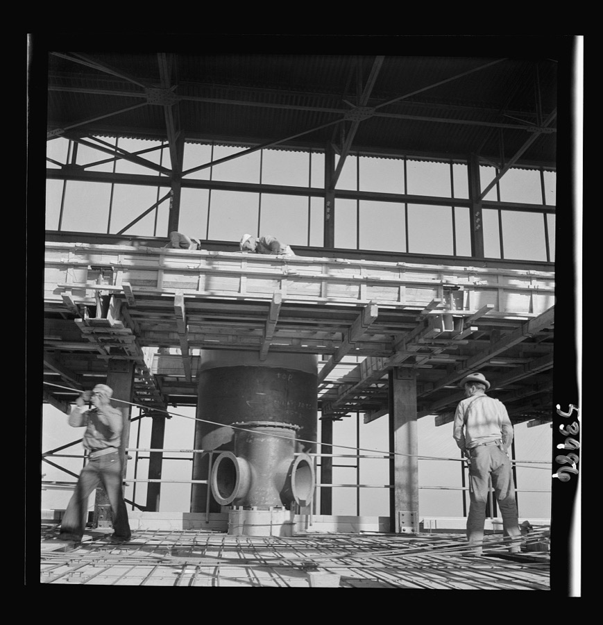 Las Vegas, Nevada. A view of the steel structure of one of the huge buildings being built at the Basic Magnesium Incorporated plant which will produce the lightest of all metals for aircraft and other wartime manufacturing