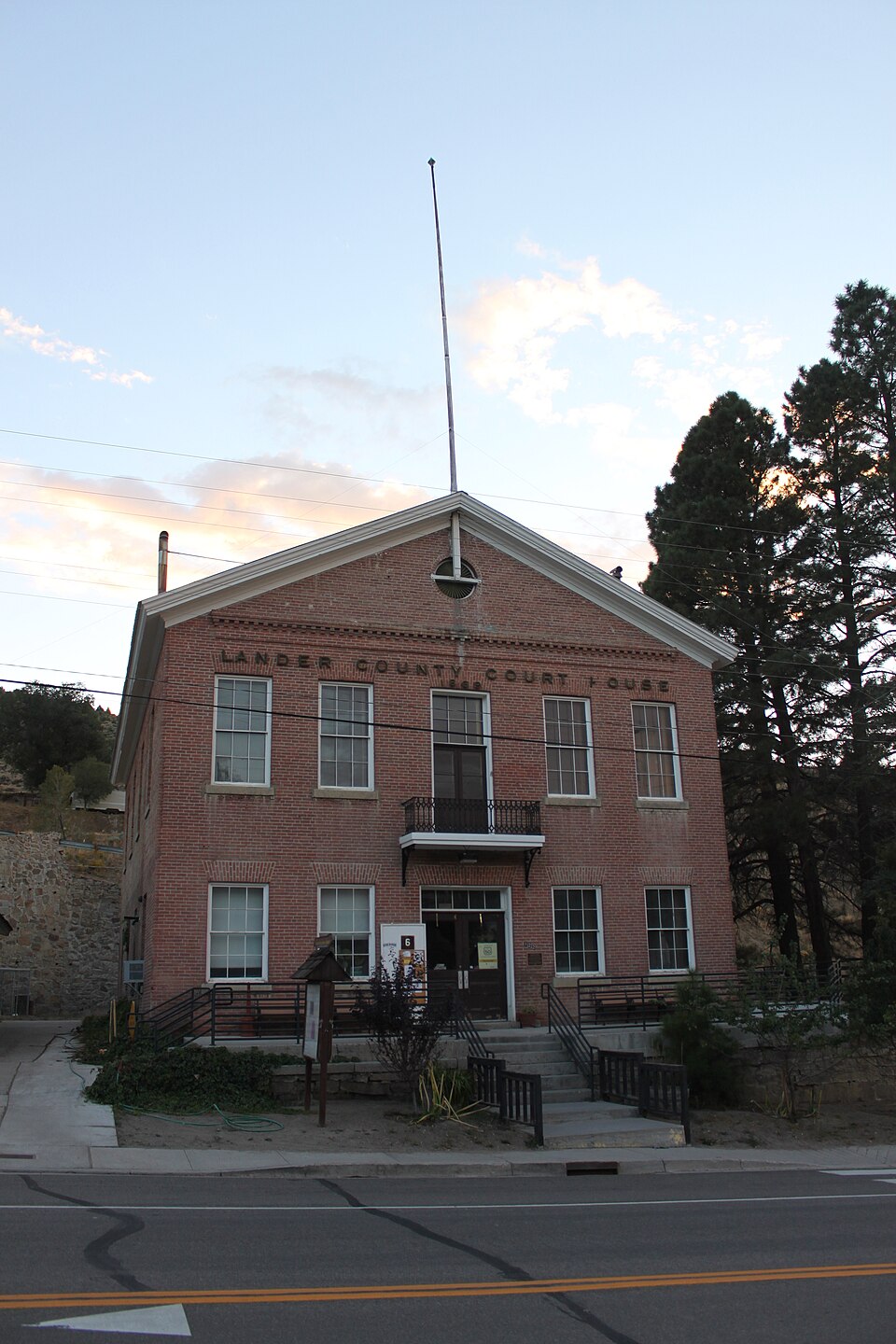 Photograph of Lander County Courthouse