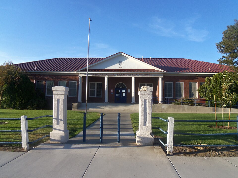 Photograph of Gardnerville Elementary School