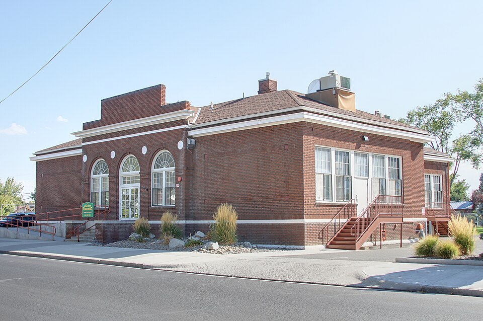 Photograph of Minden Elementary School