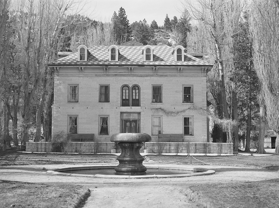 Photograph of Bowers Mansion