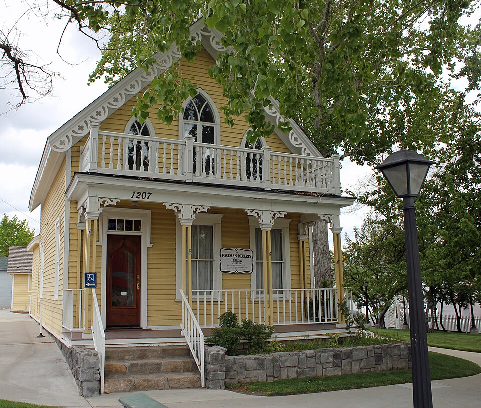 Photograph of Foreman-Roberts House