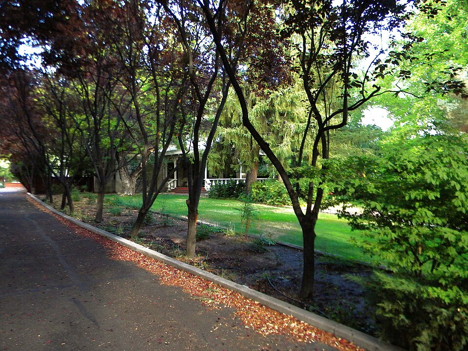 Photograph of Gov. Reinhold Sadler House