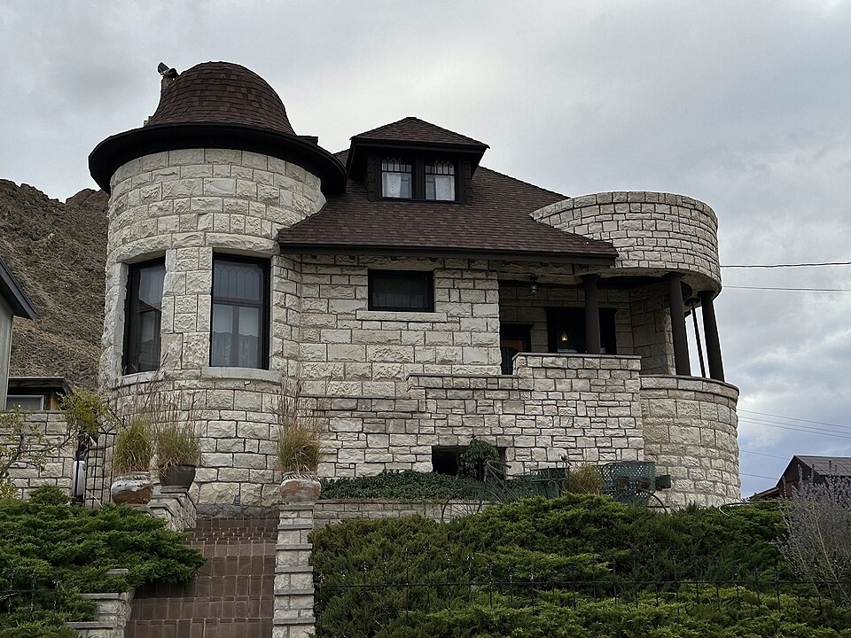 Photograph of Arthur Raycraft House