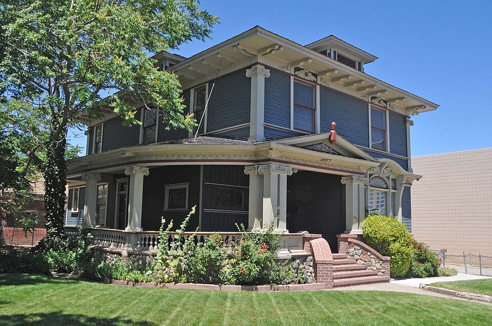 Photograph of Twaddle Mansion
