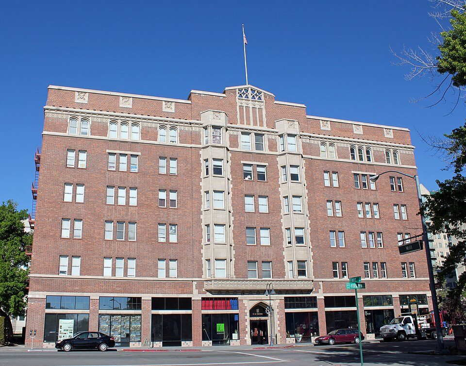 Photograph of Riverside Hotel