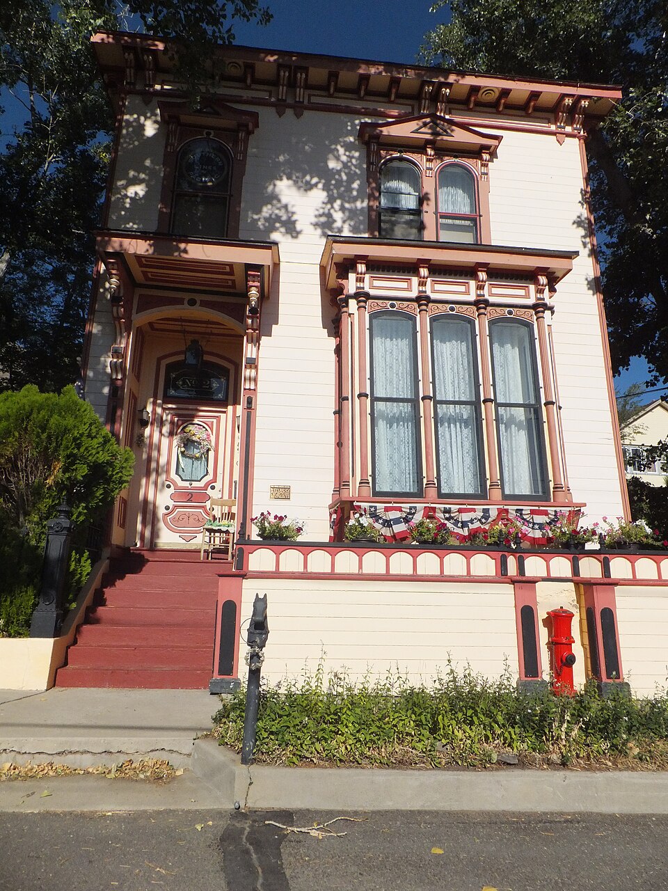 Photograph of Piper-Beebe House
