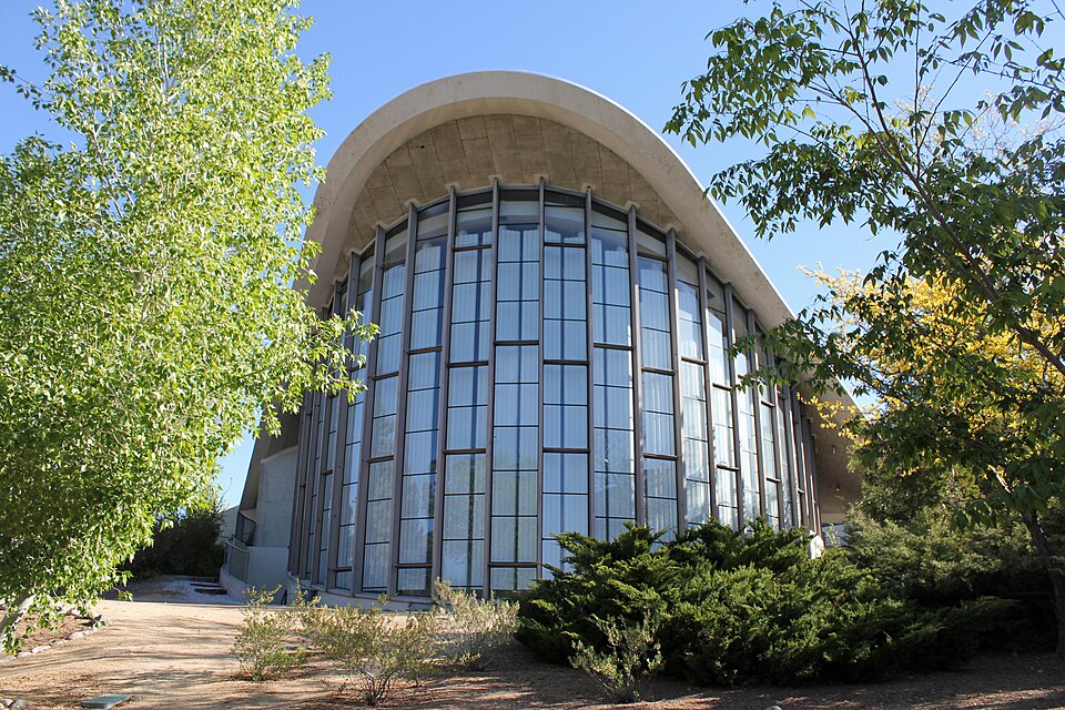 Photograph of Fleischmann Planetarium & Science Center