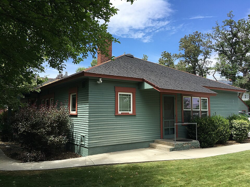 Photograph of Arendt Jensen Jr. House