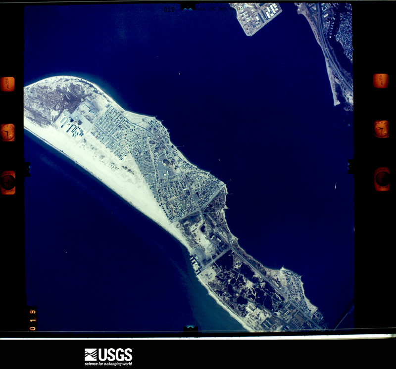 U.S. Geological Survey aerial photograph, 1975-04-10, scale 1:19000