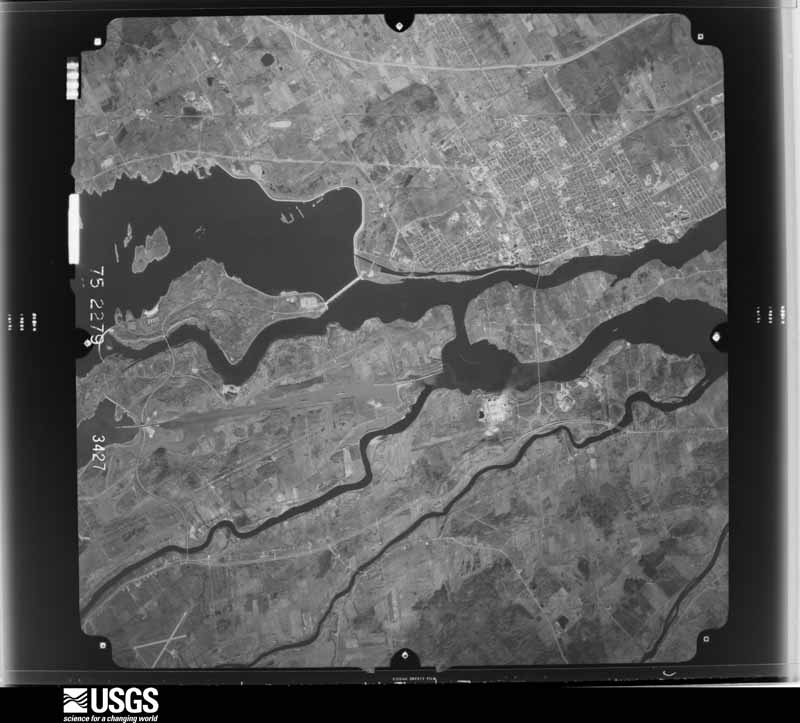 U.S. Geological Survey aerial photograph, 1975-11-06, scale 1:64000