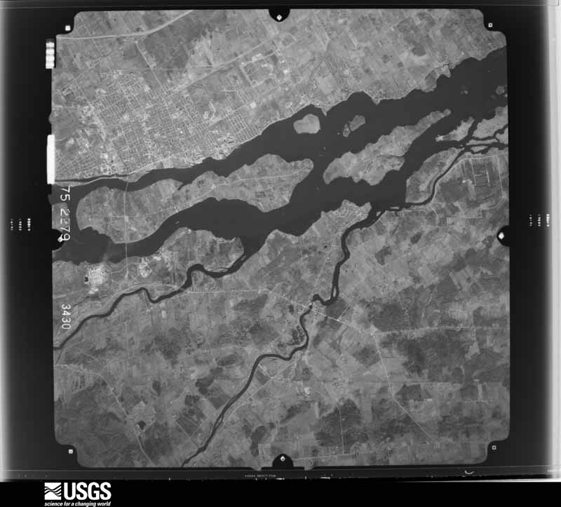 U.S. Geological Survey aerial photograph, 1975-11-06, scale 1:65000