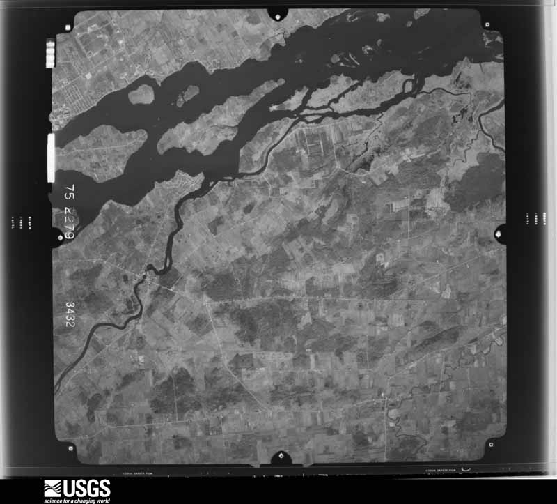 U.S. Geological Survey aerial photograph, 1975-11-06, scale 1:65000