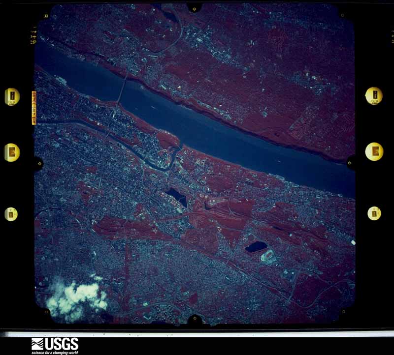 U.S. Geological Survey aerial photograph, 1992-06-16, scale 1:66000