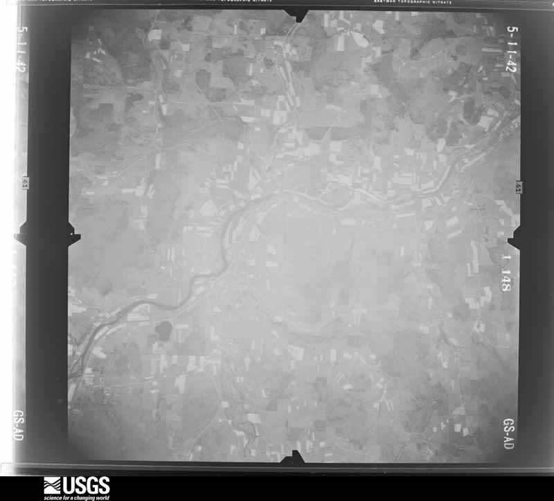 U.S. Geological Survey aerial photograph, 1942-05-11, scale 1:43100