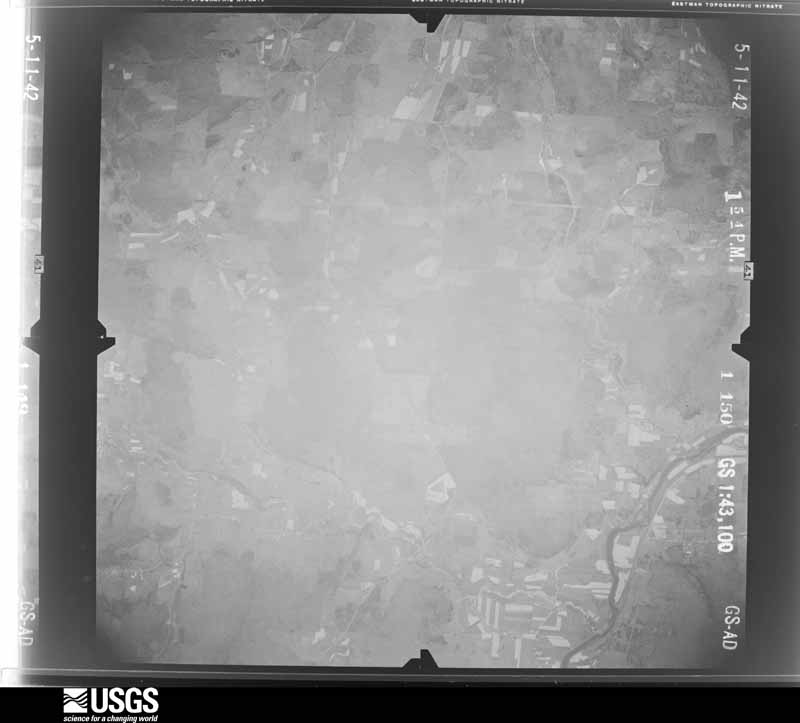 U.S. Geological Survey aerial photograph, 1942-05-11, scale 1:43100