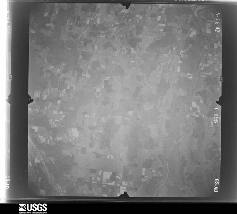 U.S. Geological Survey aerial photograph, 1942-05-18, scale 1:43100
