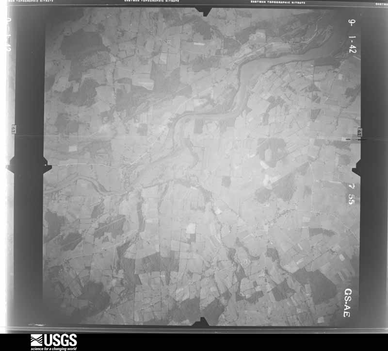 U.S. Geological Survey aerial photograph, 1942-09-01, scale 1:27200