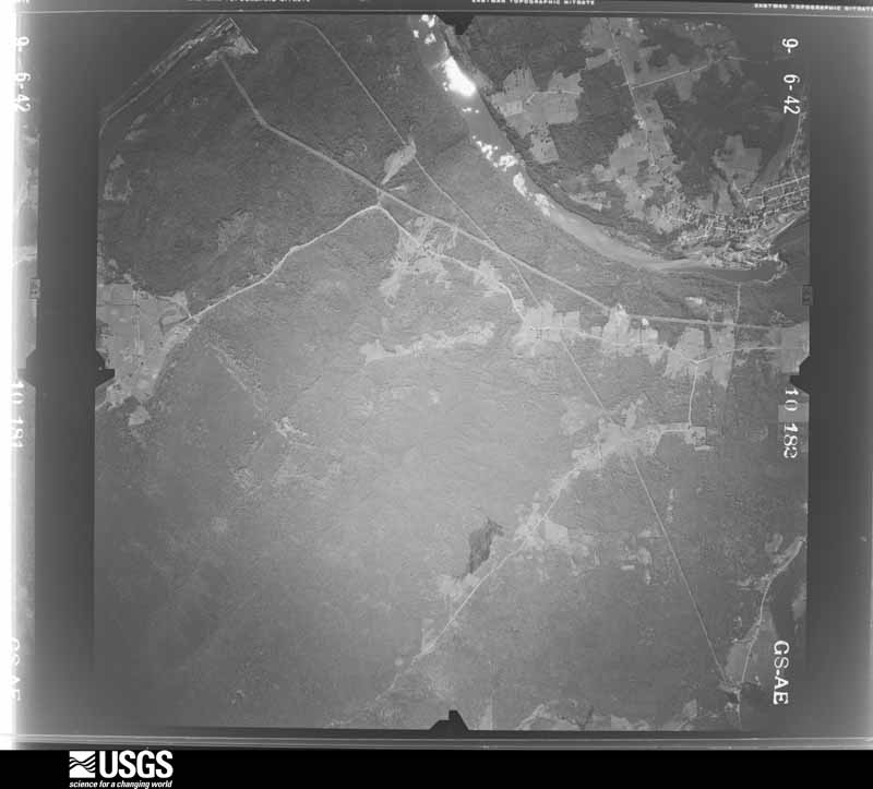 U.S. Geological Survey aerial photograph, 1942-09-06, scale 1:27200