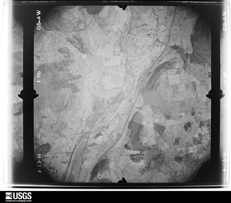 U.S. Geological Survey aerial photograph, 1944-04-13, scale 1:16300