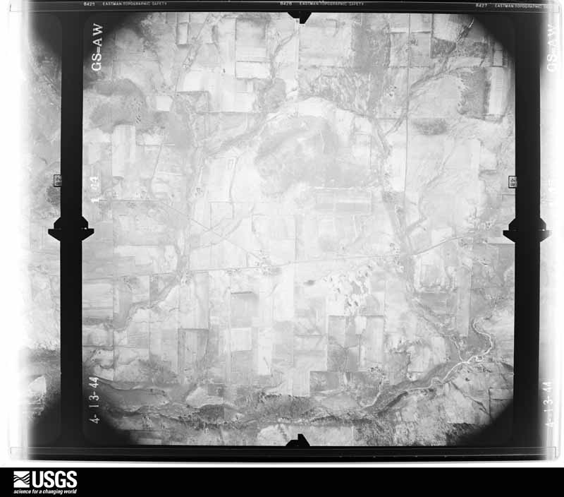 U.S. Geological Survey aerial photograph, 1944-04-13, scale 1:16300