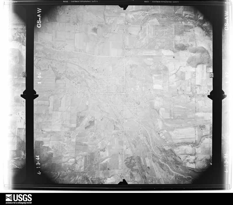 U.S. Geological Survey aerial photograph, 1944-04-13, scale 1:16300