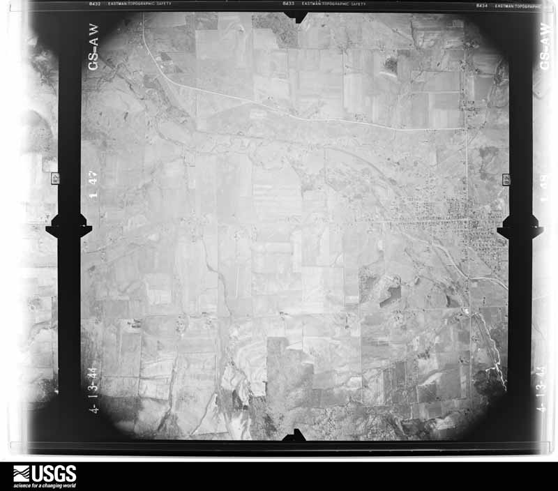 U.S. Geological Survey aerial photograph, 1944-04-13, scale 1:16300