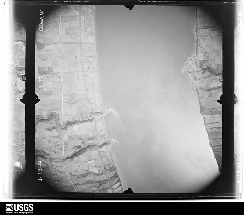 U.S. Geological Survey aerial photograph, 1944-04-13, scale 1:16300