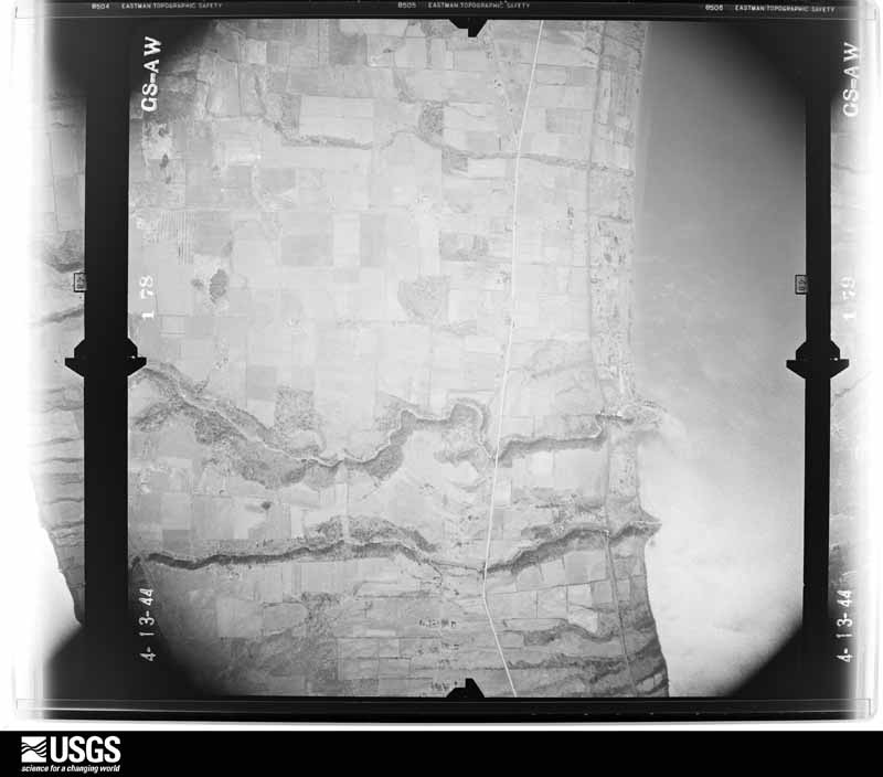 U.S. Geological Survey aerial photograph, 1944-04-13, scale 1:16300