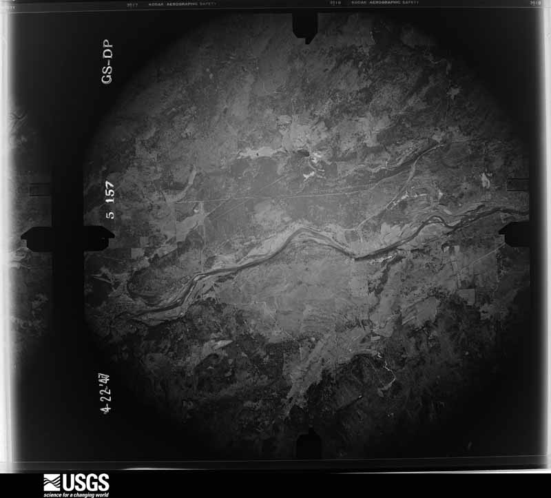 U.S. Geological Survey aerial photograph, 1947-04-22, scale 1:35400