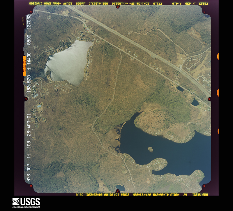 U.S. Geological Survey aerial photograph, 2001-04-26, scale 1:14400