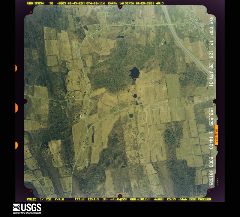 U.S. Geological Survey aerial photograph, 2001-04-28, scale 1:14400