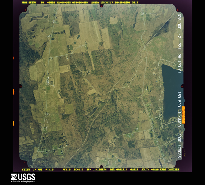 U.S. Geological Survey aerial photograph, 2001-04-28, scale 1:14400