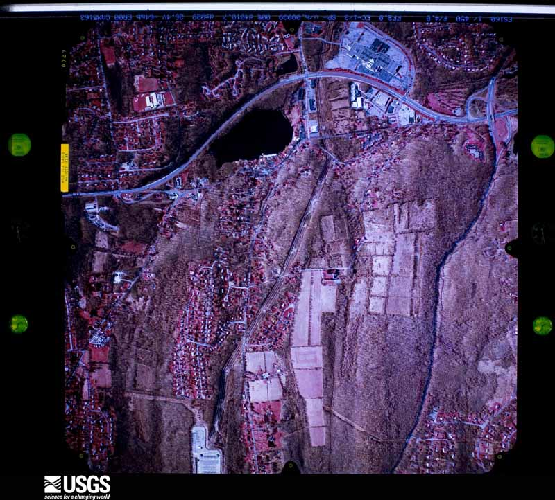 U.S. Geological Survey aerial photograph, 2001-04-19, scale 1:14400