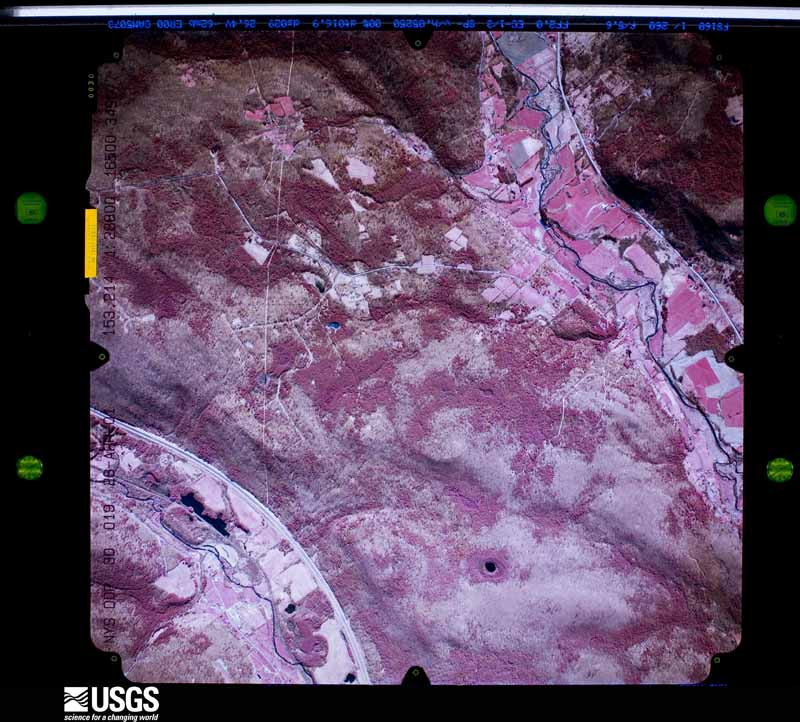 U.S. Geological Survey aerial photograph, 2001-04-28, scale 1:28800